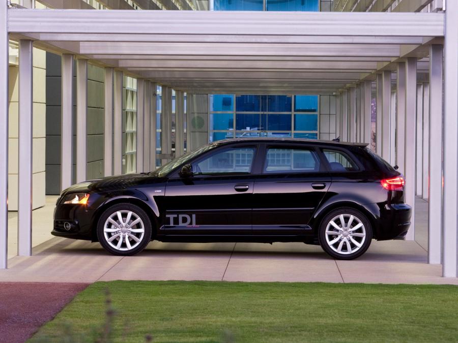  Audi A3 Sportback TDI Clean Diesel (8PA) 2009 года  (фото 16 из 21)